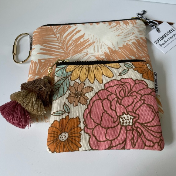 Rifle Co. Retro Flower Clutch with Bangle Wristlet & Wallet Set - Picture 5 of 16